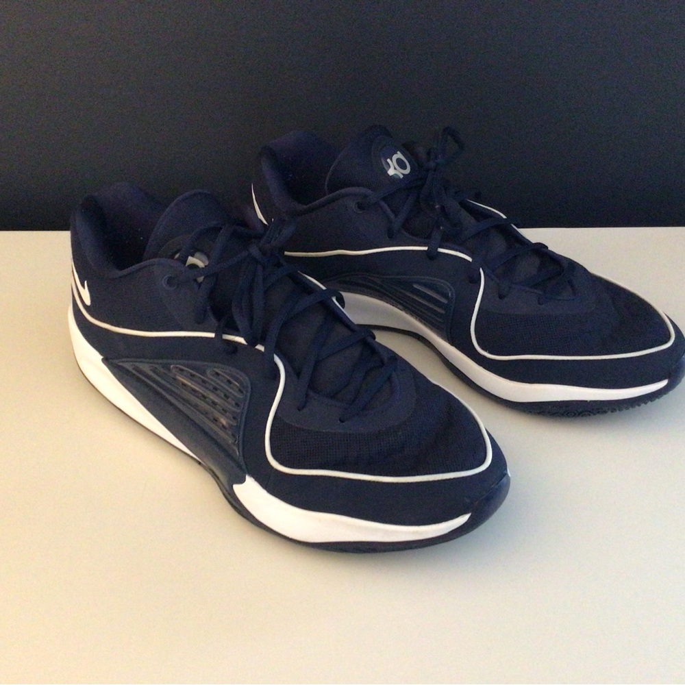 Nike KD 16 TB Basketball Sneakers Size 16 College Blue/White. Very good Cond.